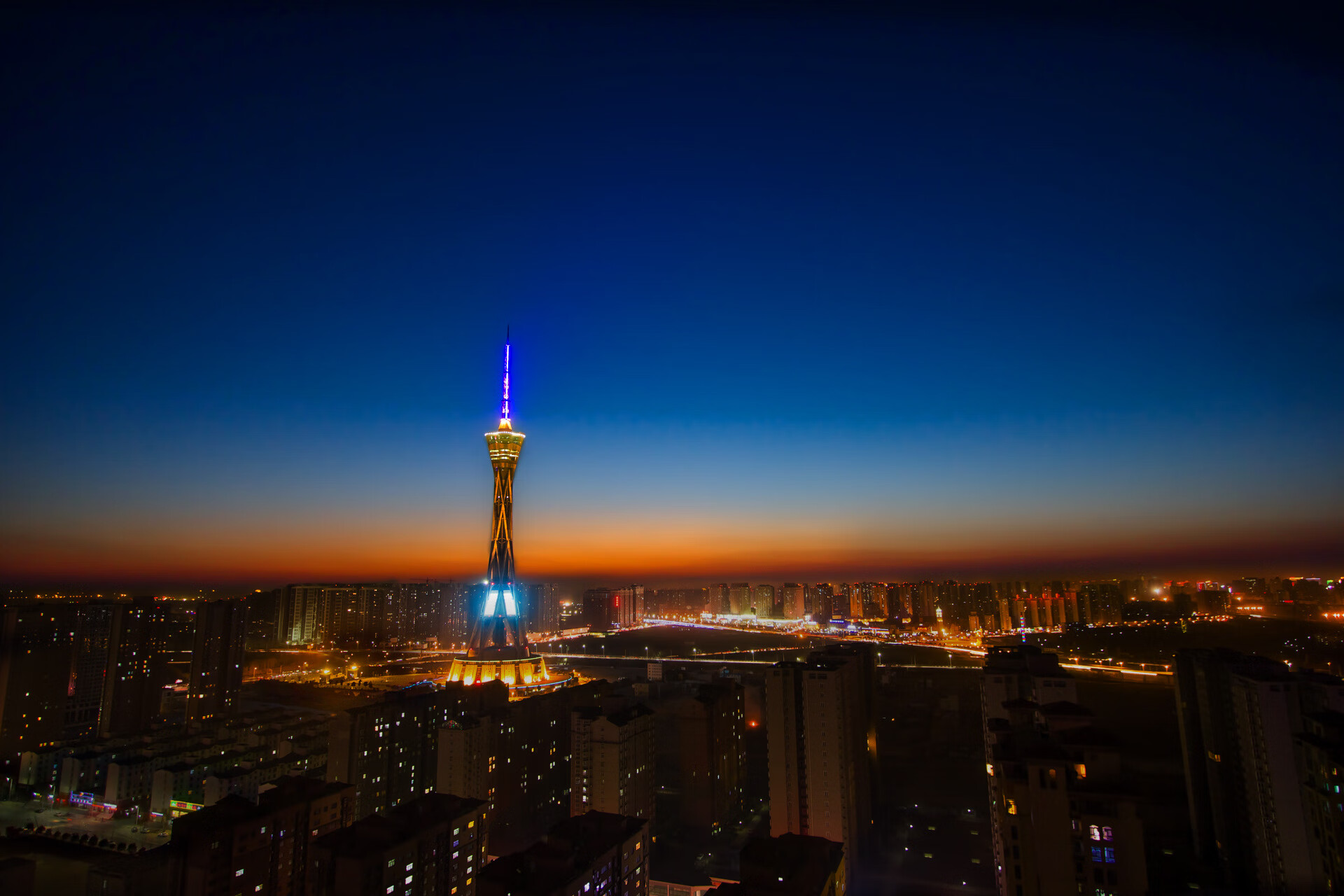 _水上滑板极限秀：冲破浪花的极速狂飙_，水上滑板叫什么运动