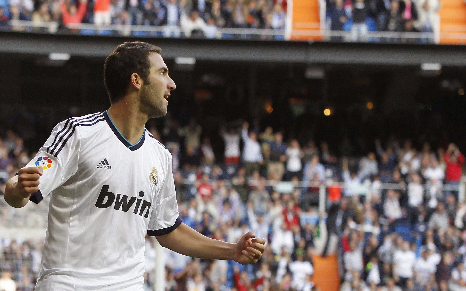 九游娱乐入口-世界杯精彩盘点：瞬间、场面、瞬间激动人心，世界杯精彩集锦视频